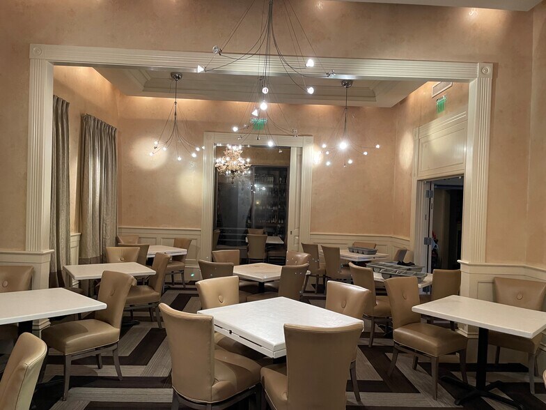 More Photos Of 1300 St Charles Ave, New Orleans Restaurant For Sale