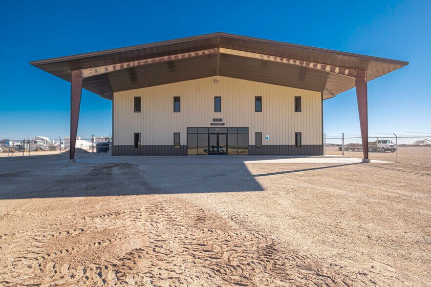 More Photos Of 16791 W Basin St, Odessa Warehouse For Sale