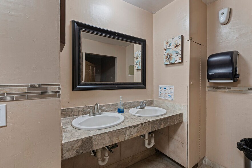 More Photos Of 11261 Merritt St, Castroville Specialty For Sale