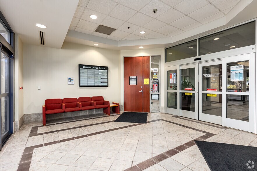More Photos Of 751 Hebron Pky, Lewisville Medical For Lease