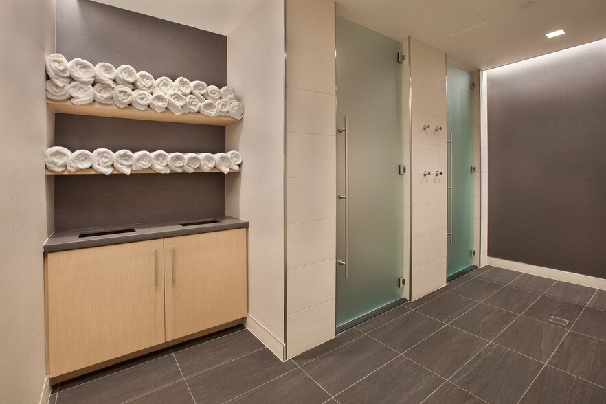 More Photos Of 2001 Pennsylvania Ave NW, Washington Office For Lease