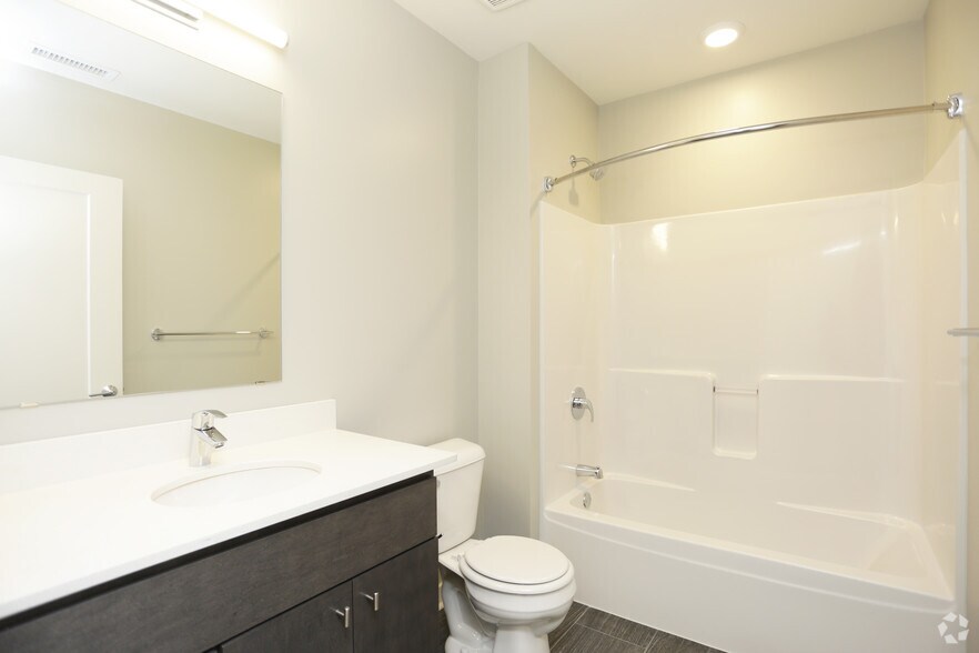 More Photos Of 1059 Wealthy St SE, Grand Rapids Apartments For Lease