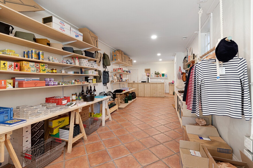 More Photos Of 119 Turner St, Beaufort Storefront Retail Office For Sale