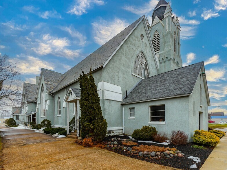 More Photos Of 480 State St, Conneaut Religious Facility For Sale