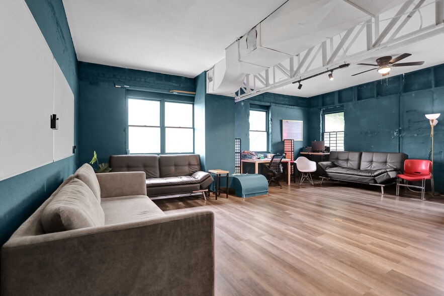 More Photos Of 2258 Young Ave, Memphis Loft Creative Space For Sale
