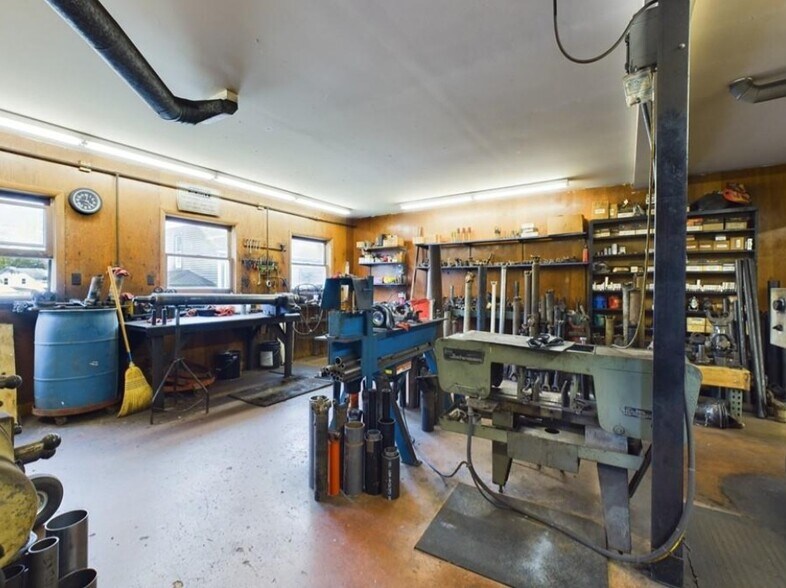 More Photos Of 431 S Union St, Olean Light Manufacturing For Sale