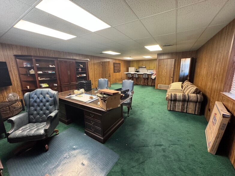 More Photos Of 10408 State Highway 64 E, Tyler Theater Concert Hall For Sale