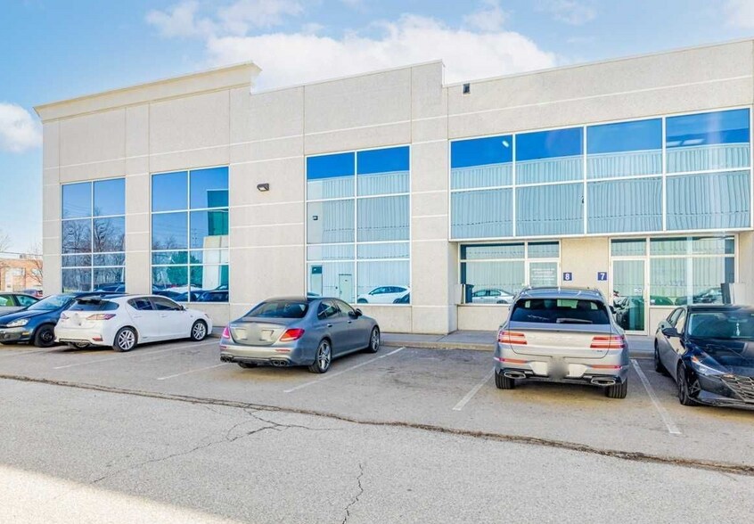 More Photos Of 8888 Keele St, Concord Warehouse For Lease