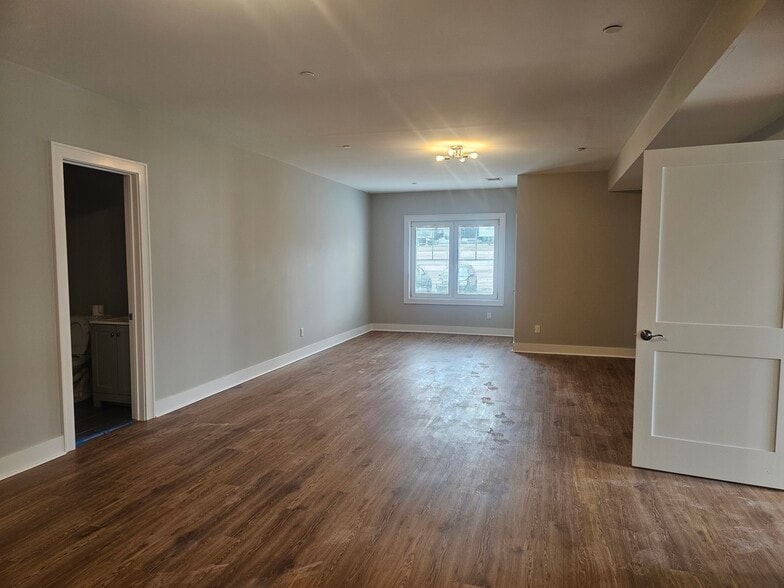 More Photos Of 400 Oak St, Copiague Apartments For Lease