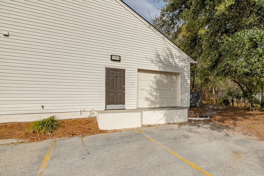 More Photos Of 8 Commerce Pl, Savannah Loft Creative Space For Sale