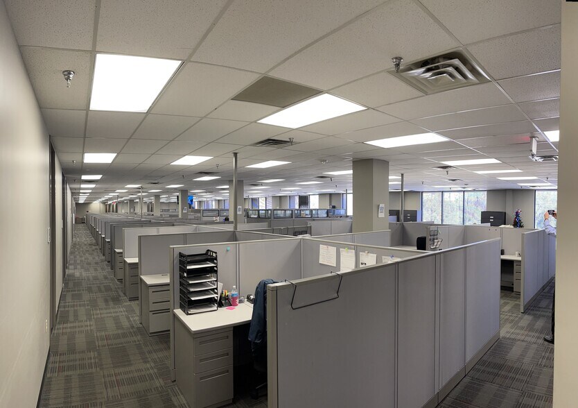 More Photos Of 4021A Ambassador Caffery Pky, Lafayette Office For Lease