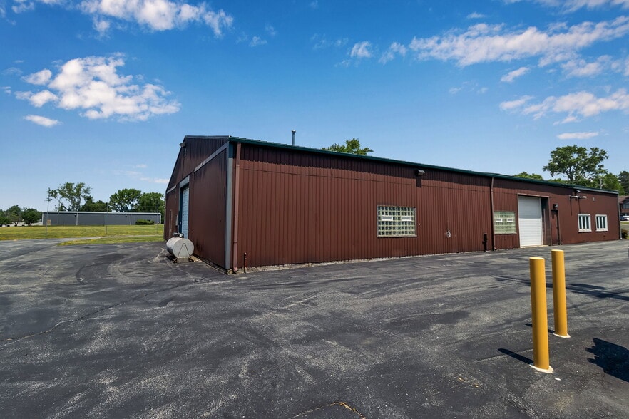 More Photos Of 7120 Seneca St, Elma Warehouse For Lease