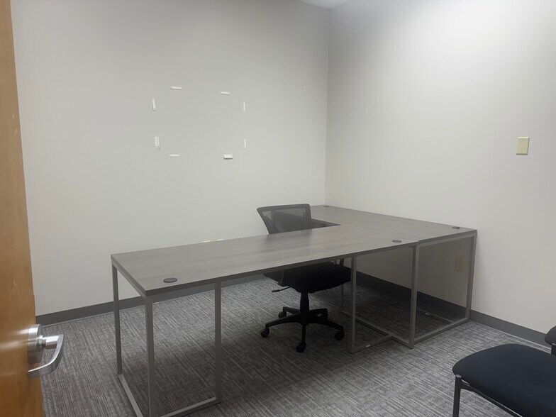 More Photos Of 11719 Hinson Rd, Little Rock Office For Lease
