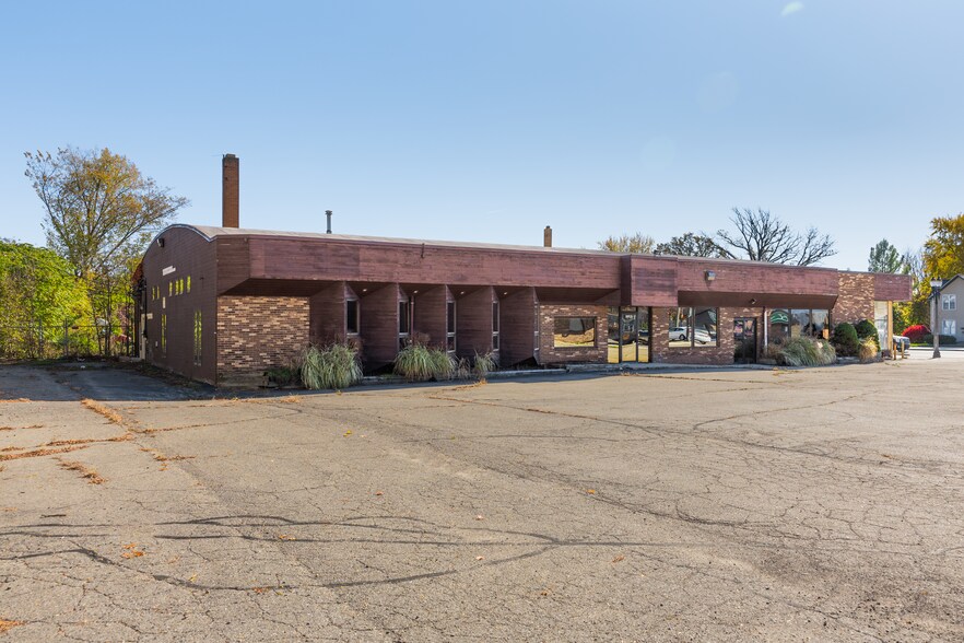 More Photos Of , Lansing Unknown For Sale