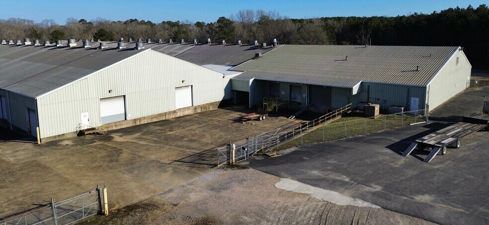 More Photos Of 1102 Highway 96, Fayette Warehouse For Lease