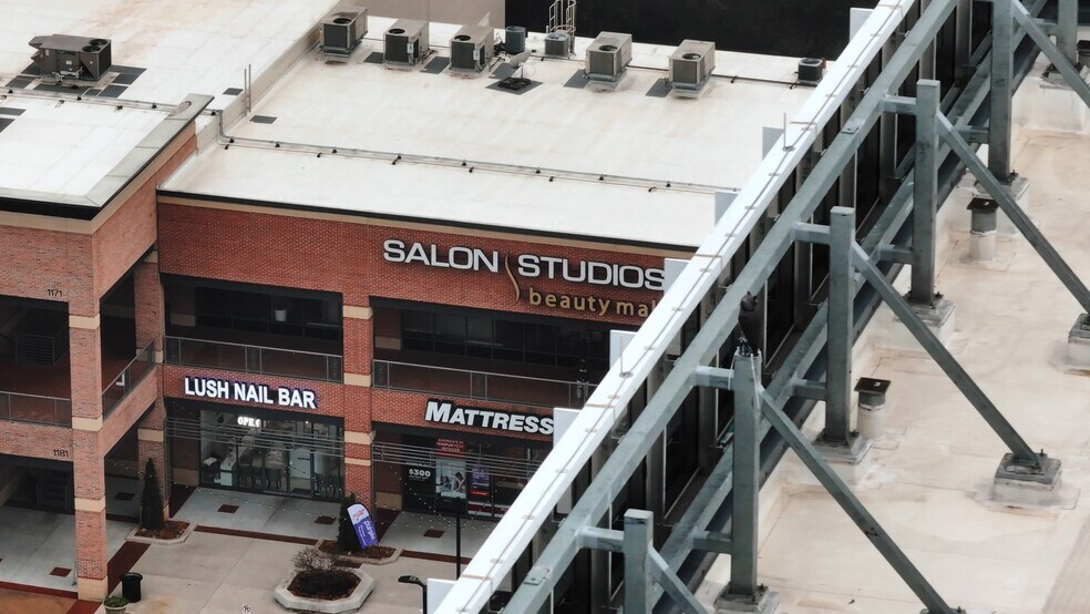 More Photos Of 1121-1181 Hammond Dr NE, Atlanta Storefront Retail Office For Lease