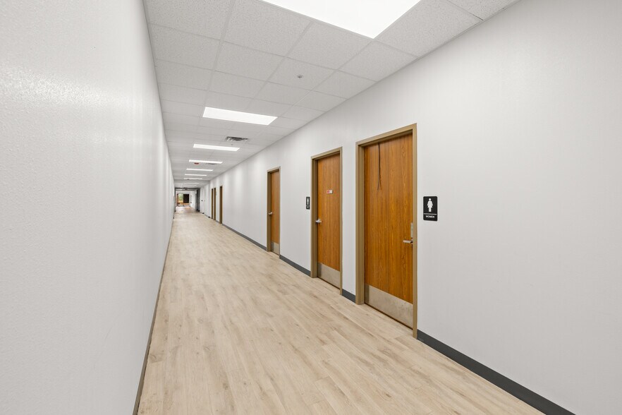 More Photos Of 4201 Del Rey Blvd, Las Cruces Office For Sale