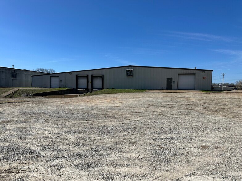 More Photos Of 225 Industrial Rd, Savannah Manufacturing For Sale