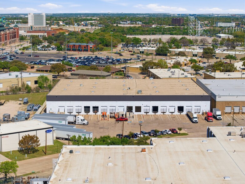 More Photos Of 1903 Exchange Dr, Arlington Distribution For Lease