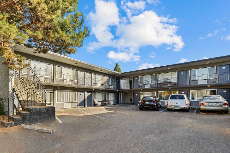Primary Photo Of 801 NW 54th St, Seattle Apartments For Sale