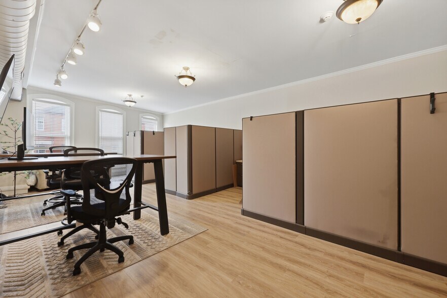 More Photos Of 39 State St, Newburyport Storefront Retail Residential For Sale