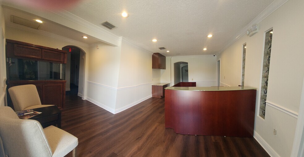 More Photos Of 5111 Memorial Hwy, Tampa Office For Lease