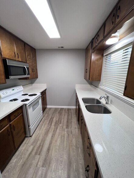 More Photos Of 410 Pine St, Ripon Apartments For Sale