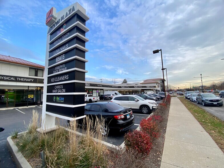 Primary Photo Of 6821-6849 N Lincoln Ave, Lincolnwood Unknown For Lease