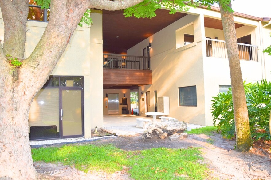 More Photos Of 10625 N Military Trl, Palm Beach Gardens Office For Sale