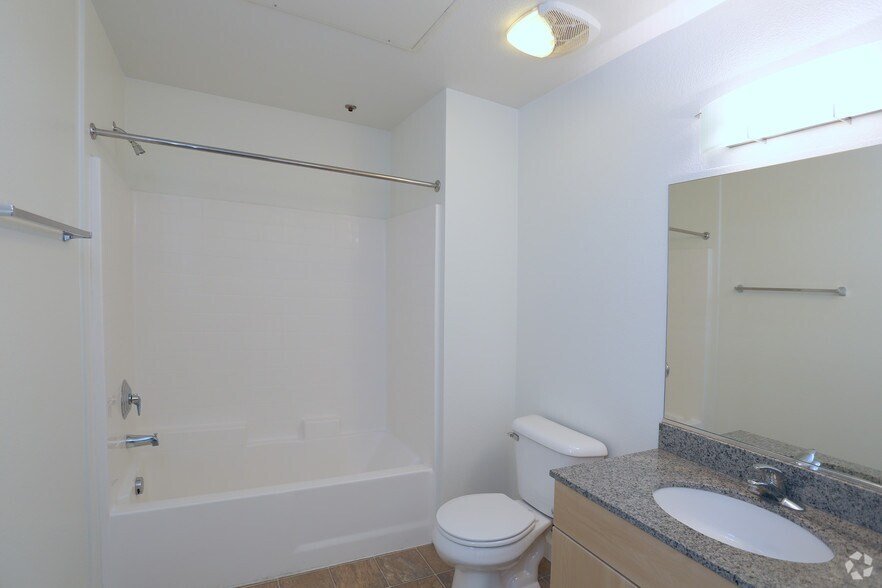 More Photos Of 707-777 G St, San Diego Apartments For Lease
