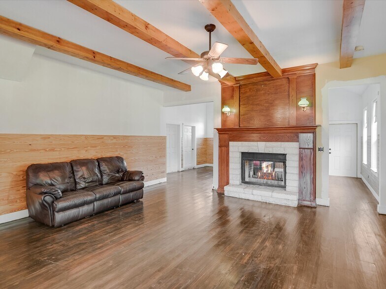 More Photos Of 19510 Hamilton Pool Rd, Dripping Springs Freestanding For Sale