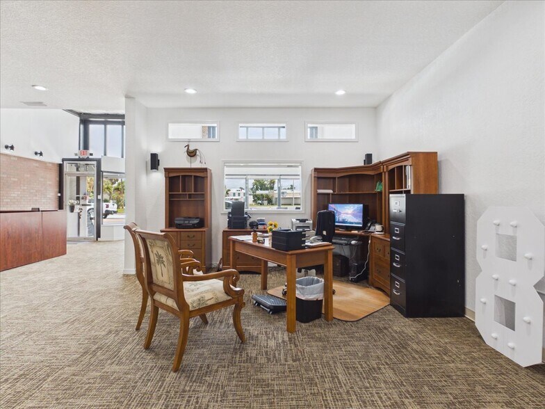 More Photos Of 621 St Johns Ave, Palatka Storefront For Sale