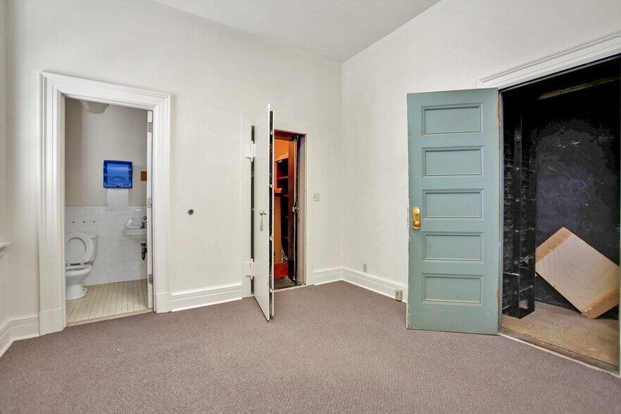 More Photos Of 2 Waln St, Wellsboro Office For Sale