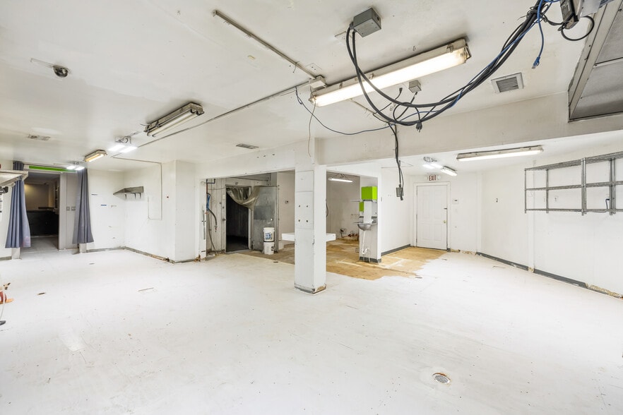 More Photos Of 1001 Landfall Way, Johns Island Storefront Retail Office For Sale