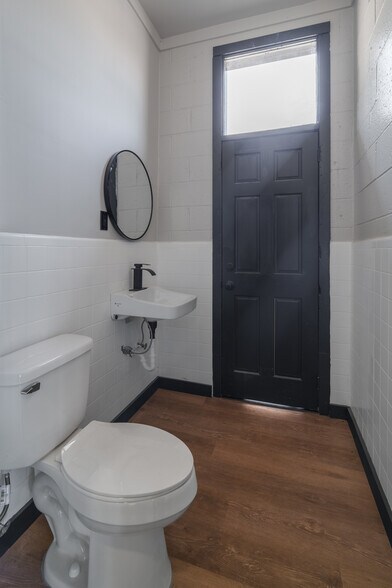 More Photos Of 540 E Church St, Jasper Auto Repair For Sale