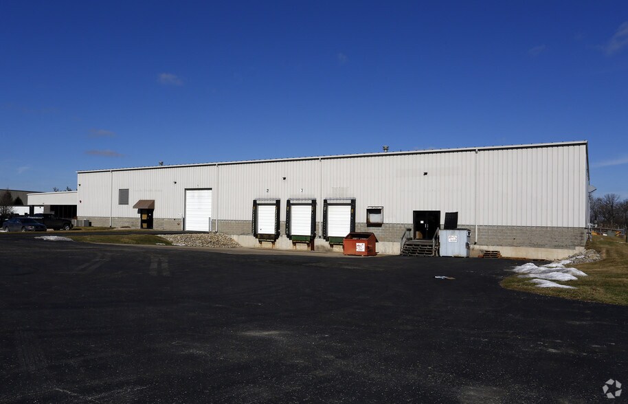 More Photos Of 17005 Westfield Park Rd, Westfield Warehouse For Lease