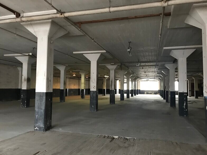 Primary Photo Of 1220 Curtain Ave, Baltimore Warehouse For Lease