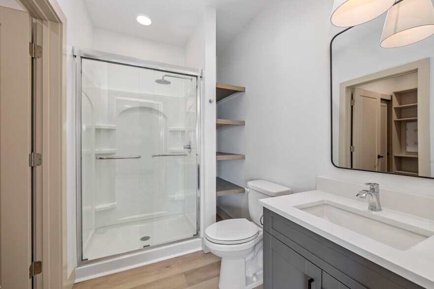 More Photos Of 27 S Squirrel Rd, Auburn Hills Coworking Space