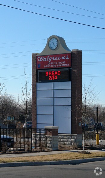 More Photos Of 833 W 115th St, Chicago General Retail For Lease