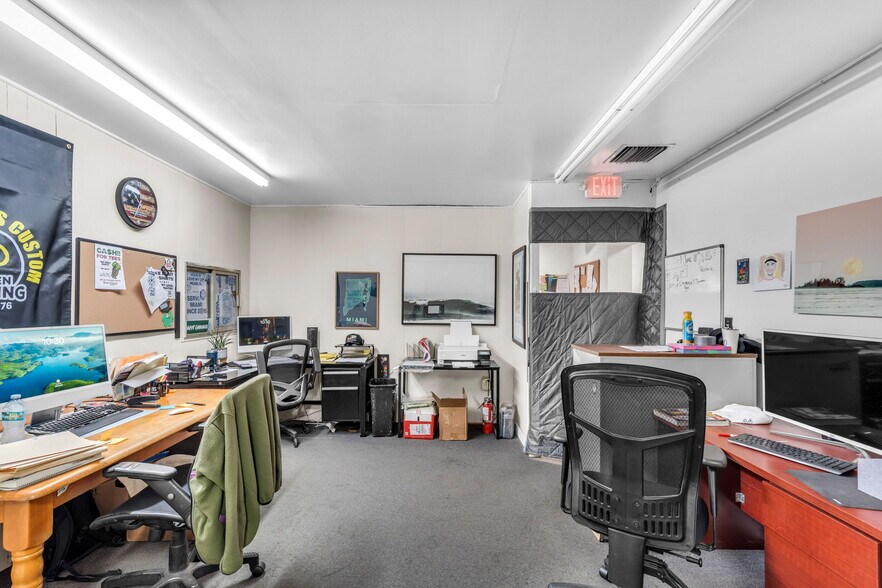 More Photos Of 651 NW 106th St, Miami Warehouse For Sale
