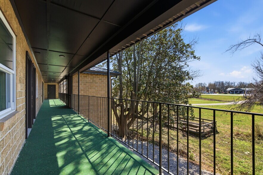 More Photos Of 301 Mount Vernon Blvd, Mount Vernon Apartments For Sale