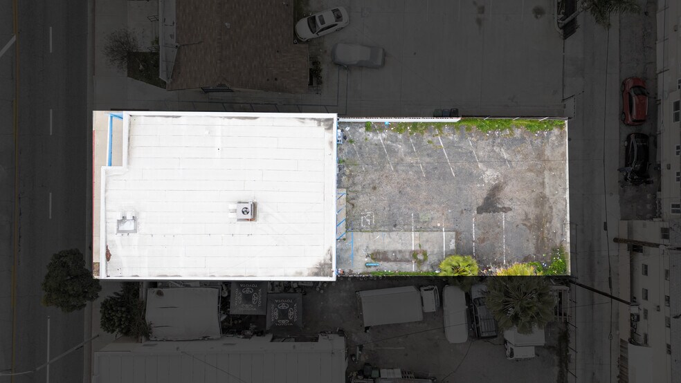 More Photos Of 3579 Gage Ave, Bell Medical For Sale