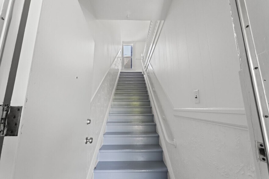 More Photos Of 131 Richland Ave, San Francisco Apartments For Sale