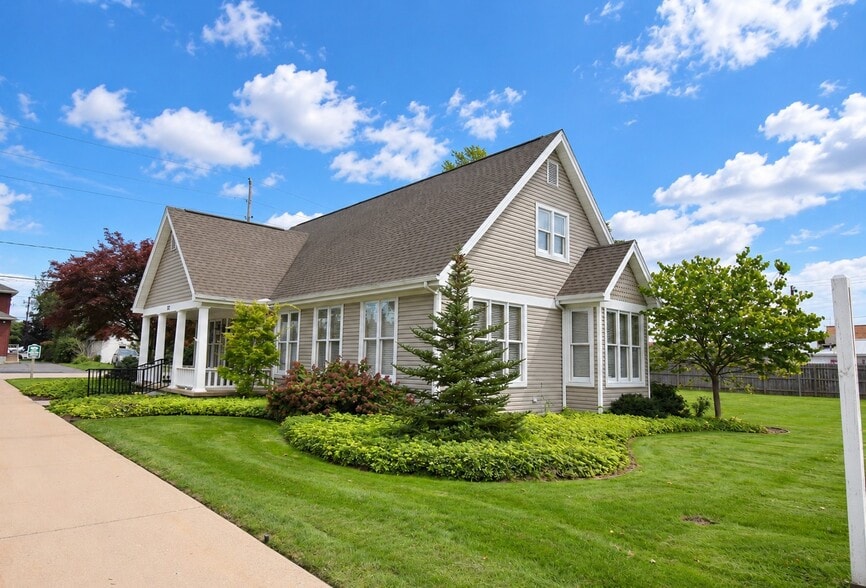 Primary Photo Of 312 N Water St, Owosso Loft Creative Space For Sale