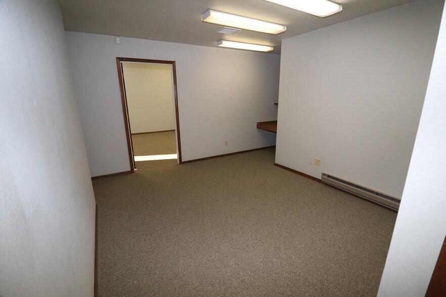 More Photos Of 2009 Industrial Road, Cortez Warehouse For Lease