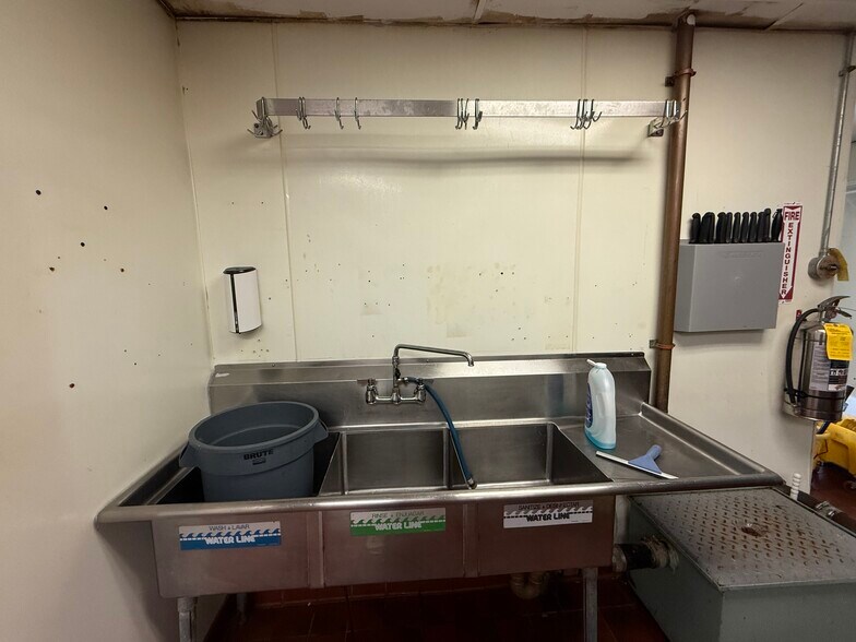 More Photos Of 249 Main St, Rutland Apartments For Lease