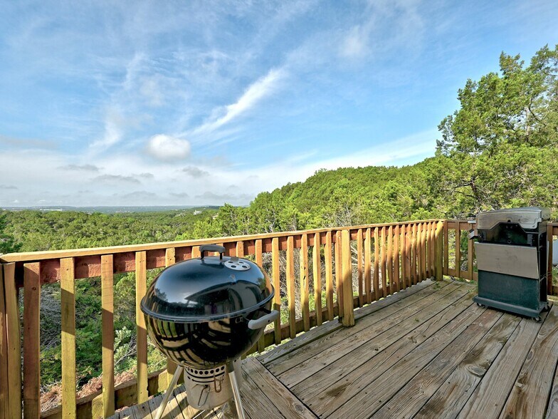 More Photos Of 610 Crystal Creek Dr, Austin Specialty For Sale