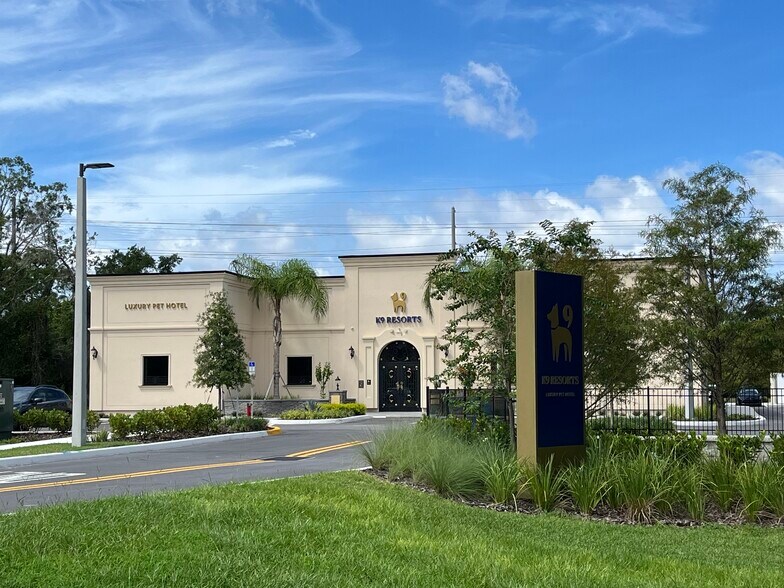 More Photos Of 2386 Florida Highway 426 Hwy, Oviedo Veterinarian Kennel For Sale