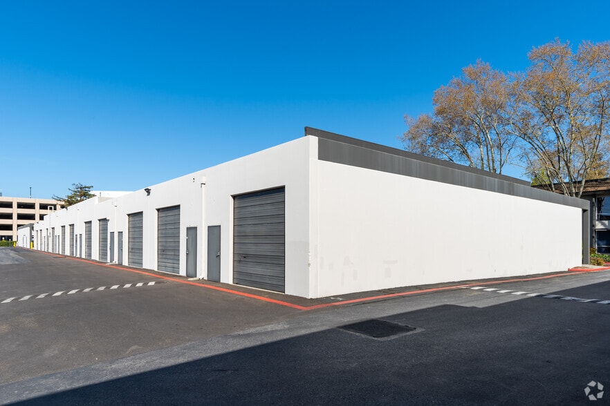 More Photos Of 2910-2960 Scott Blvd, Santa Clara Unknown For Lease