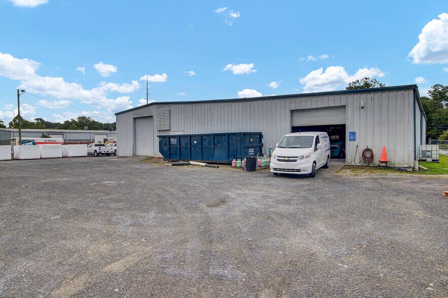 More Photos Of 3806-3816 Ladson Rd, Ladson Flex For Lease